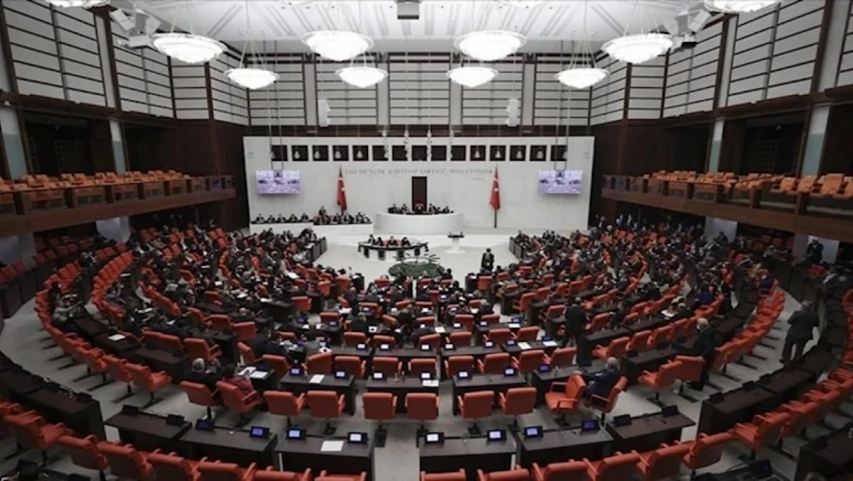 AK Parti beş konuda düzenleme yapmaya hazırlanıyor