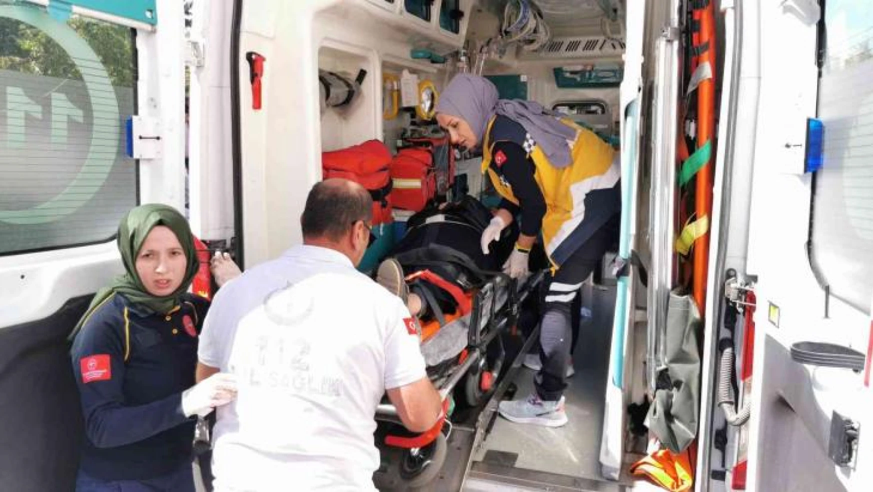 Aksaray'da motosiklet kadına çarptı: 2 yaralı