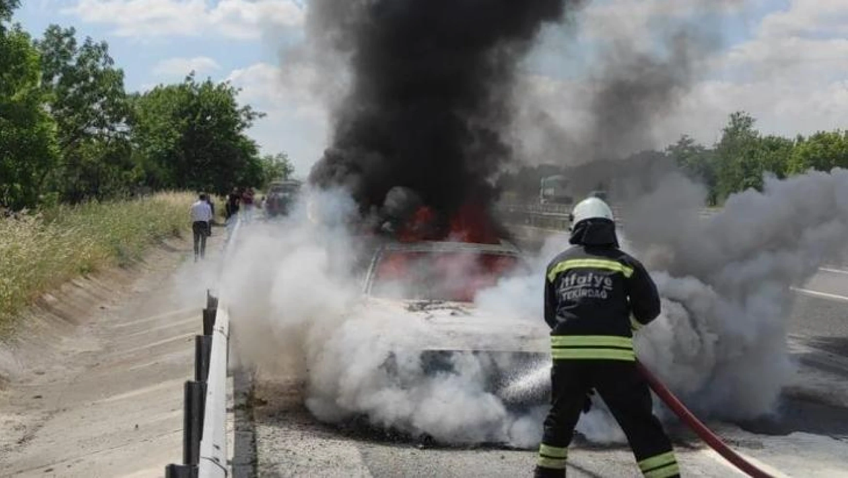 Avrupa Otoyolu'nda araç yangını