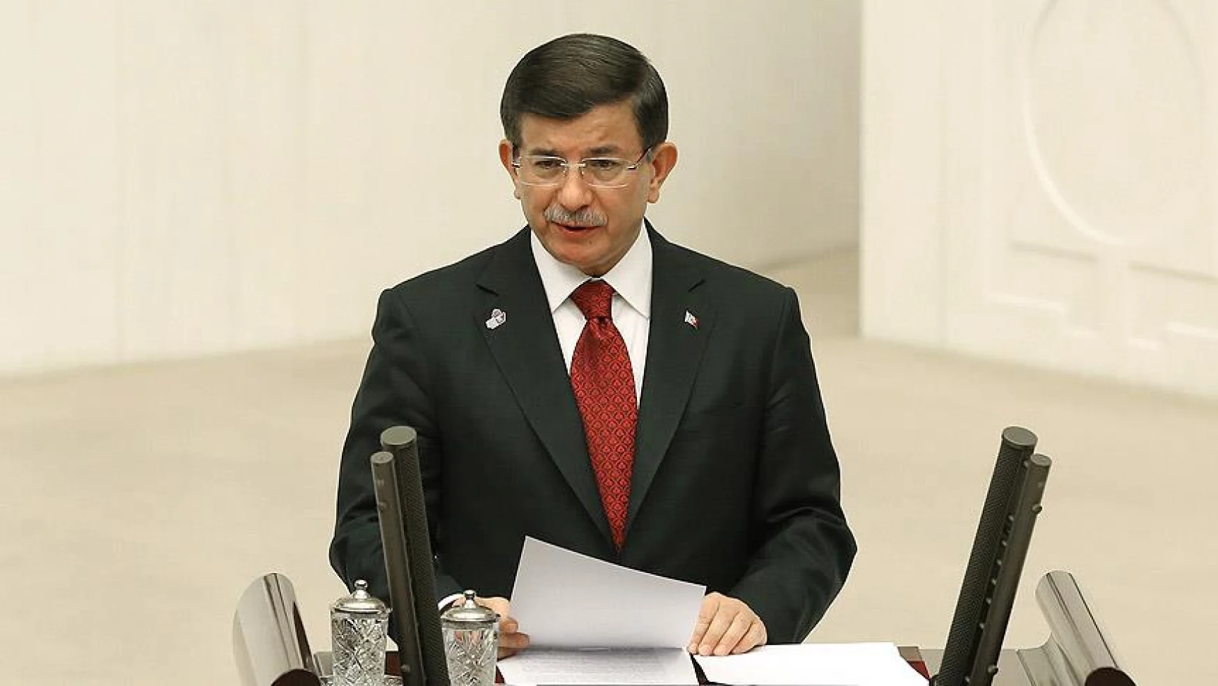 Başbakan Davutoğlu, Kılıçdaroğlu ve Bahçeli ile görüştü