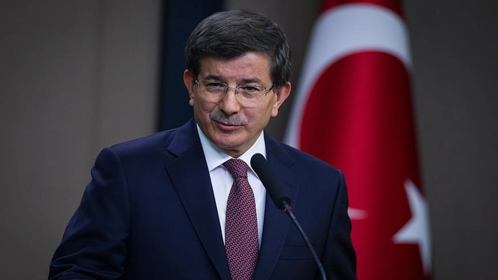 Başbakan Davutoğlu KKTC'yi ziyaret edecek