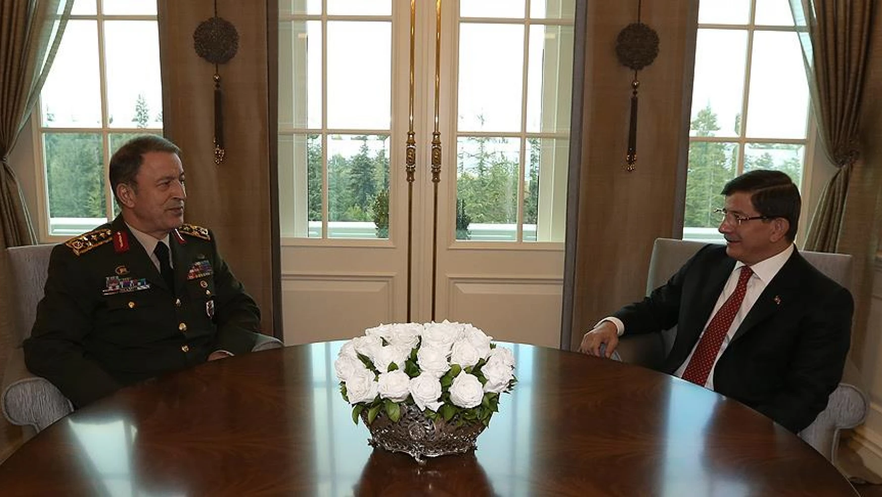 Başbakan Davutoğlu, Orgeneral Akar'ı kabul etti