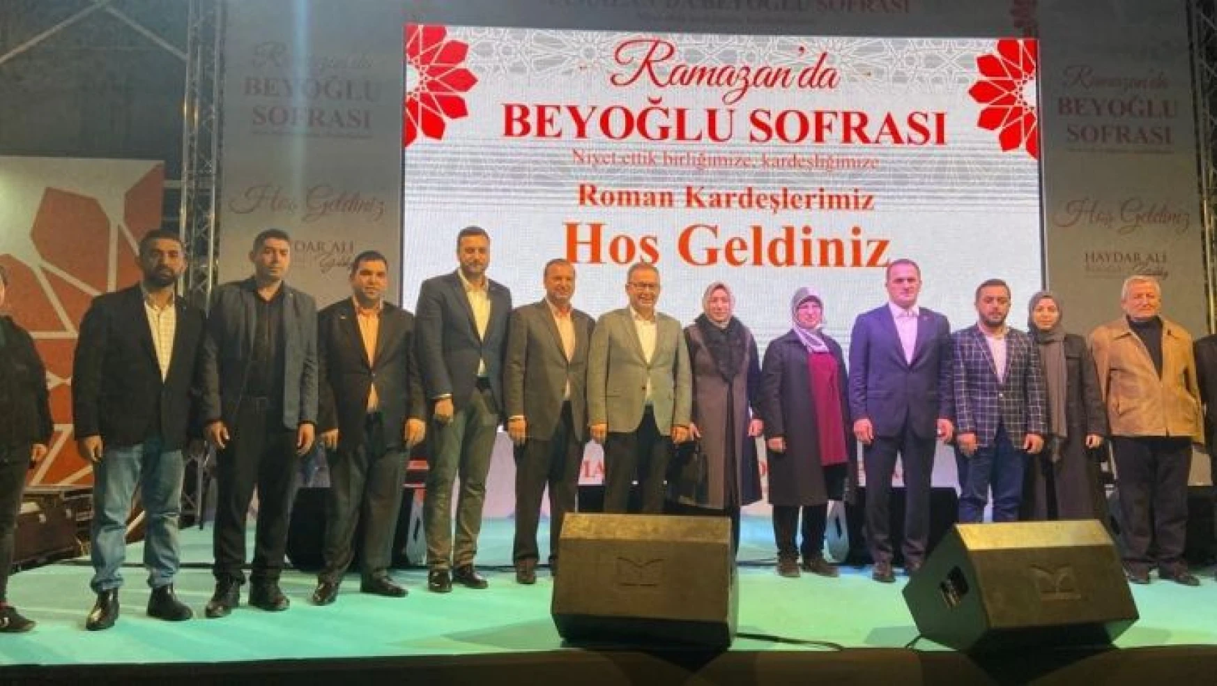 Beyoğlu'nda Roman vatandaşlar iftar sofrasında bir araya geldi