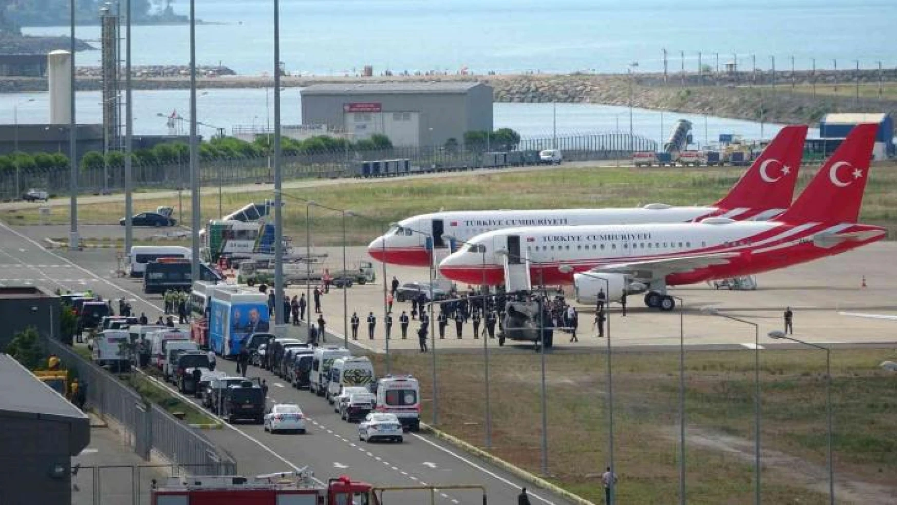 Cumhurbaşkanı Erdoğan'ı taşıyan uçak Ordu'ya iniş yaptı