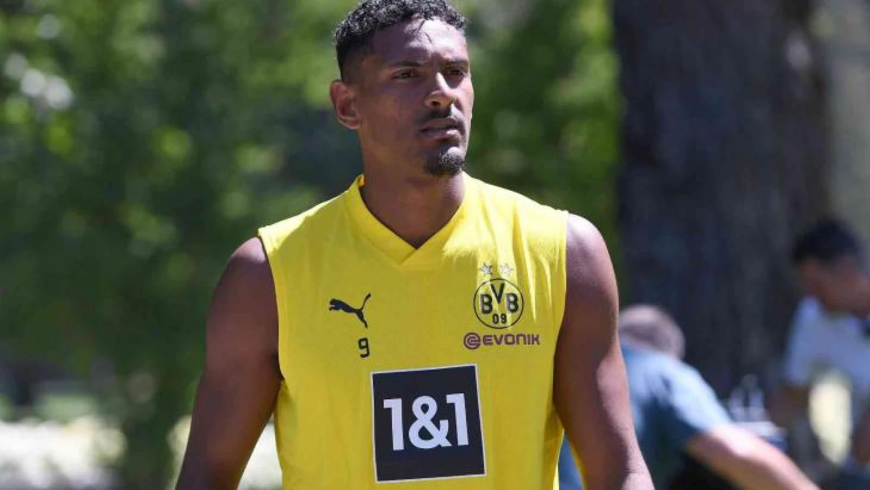 Dortmund'un yeni golcüsü Haller'den kötü haber