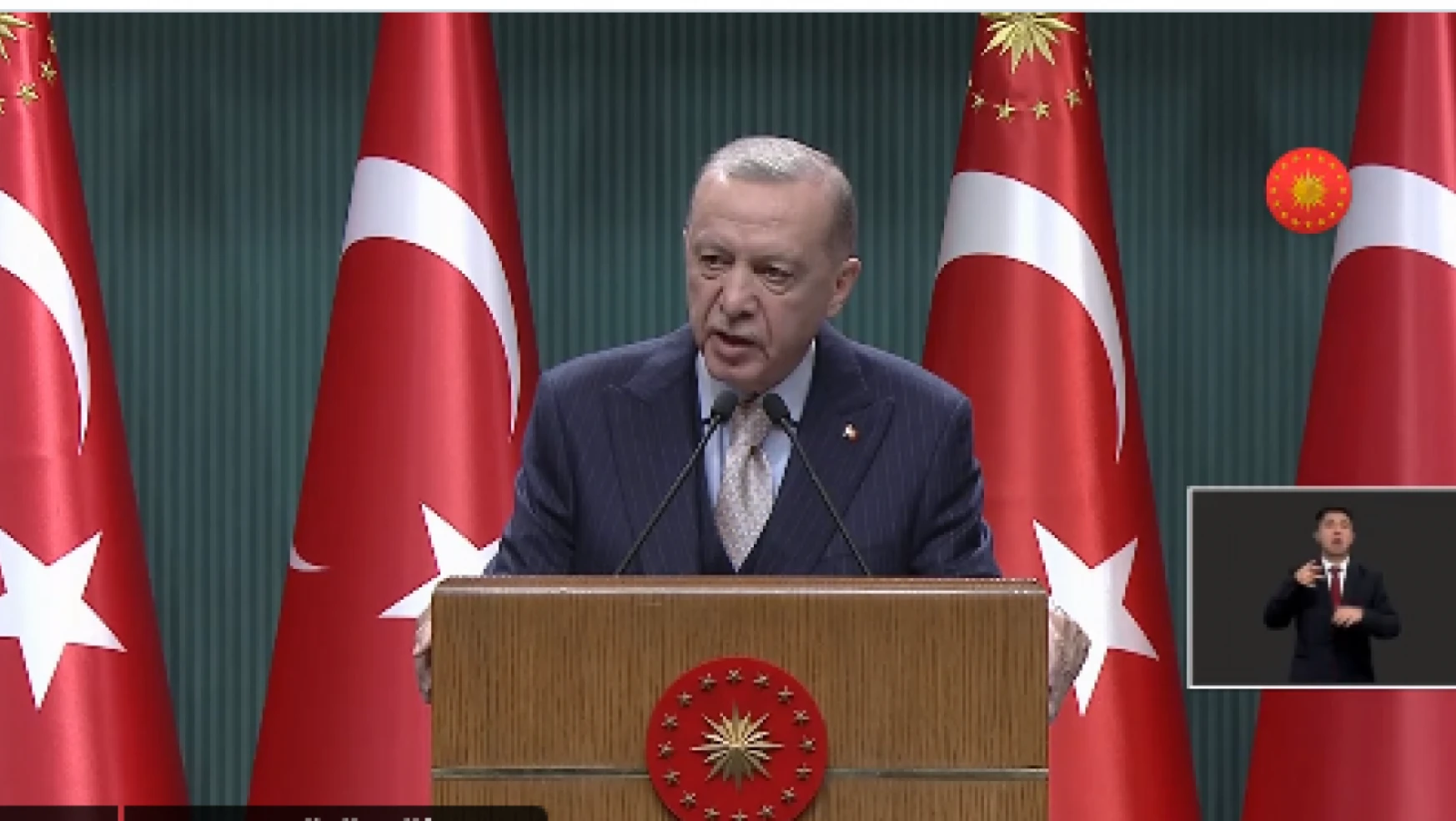 Erdoğan: Emeklilerin sıkıntılarını biliyoruz