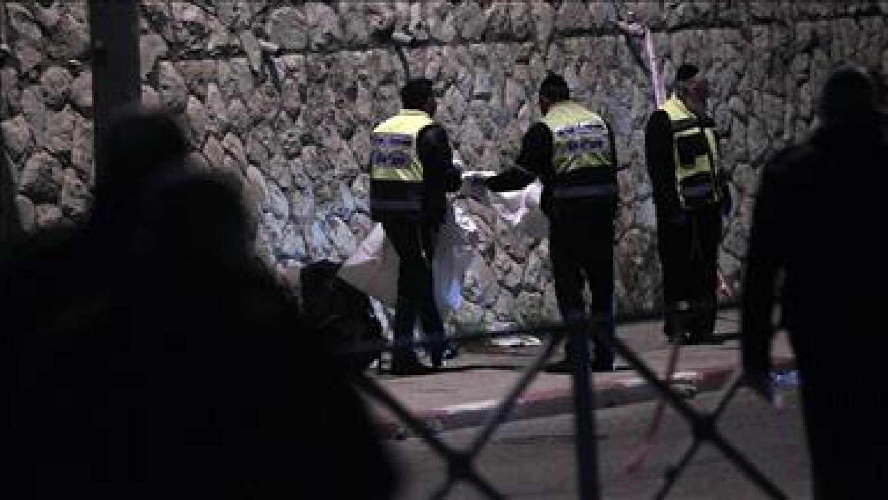 İsrail polisi Kudüs'te 1 Filistinli genci öldürdü