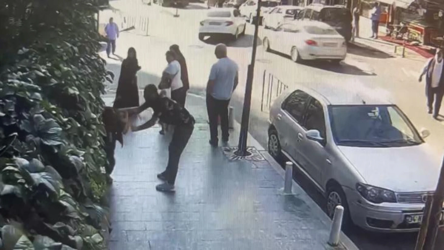 İstanbul'da kadına yumruklu dayak, polis darpçı kocayı anında yakaladı