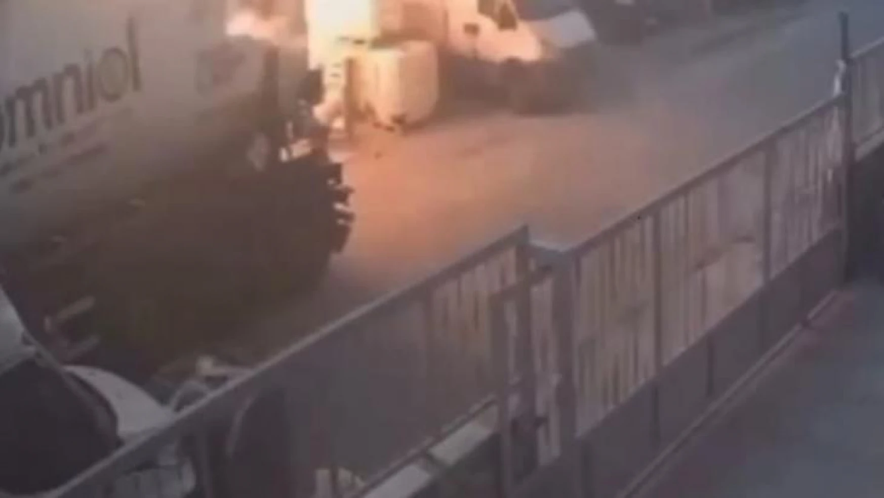İzmir'de 1 kişinin öldüğü kimya imalathanesindeki patlama anı kamerada