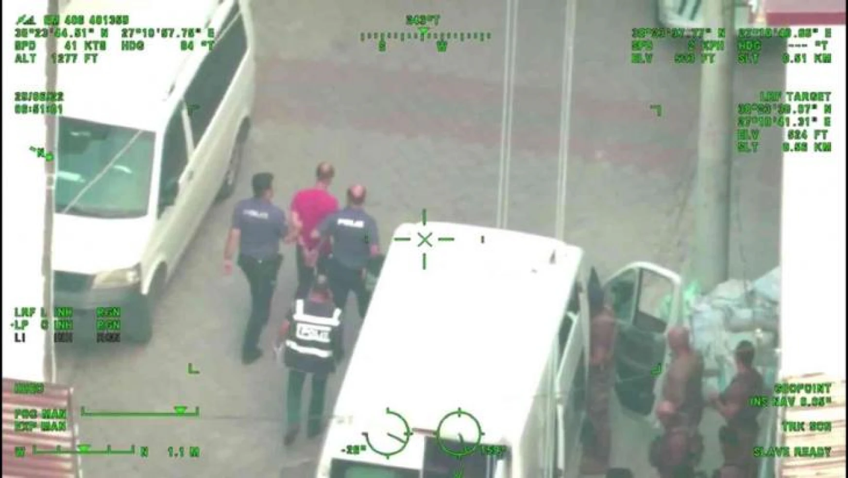 İzmir'de haklarında yakalama emri olan 25 suçluya operasyon