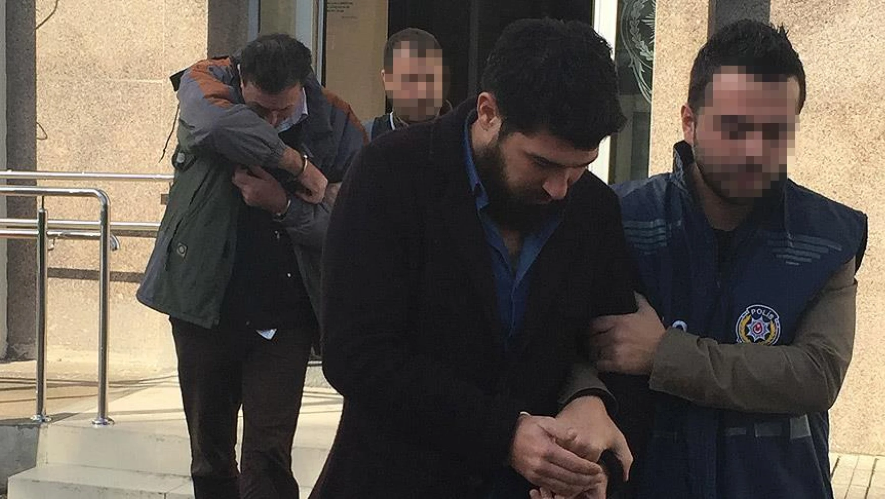 İzmir'deki sahte içki operasyonunda 4 tutuklama