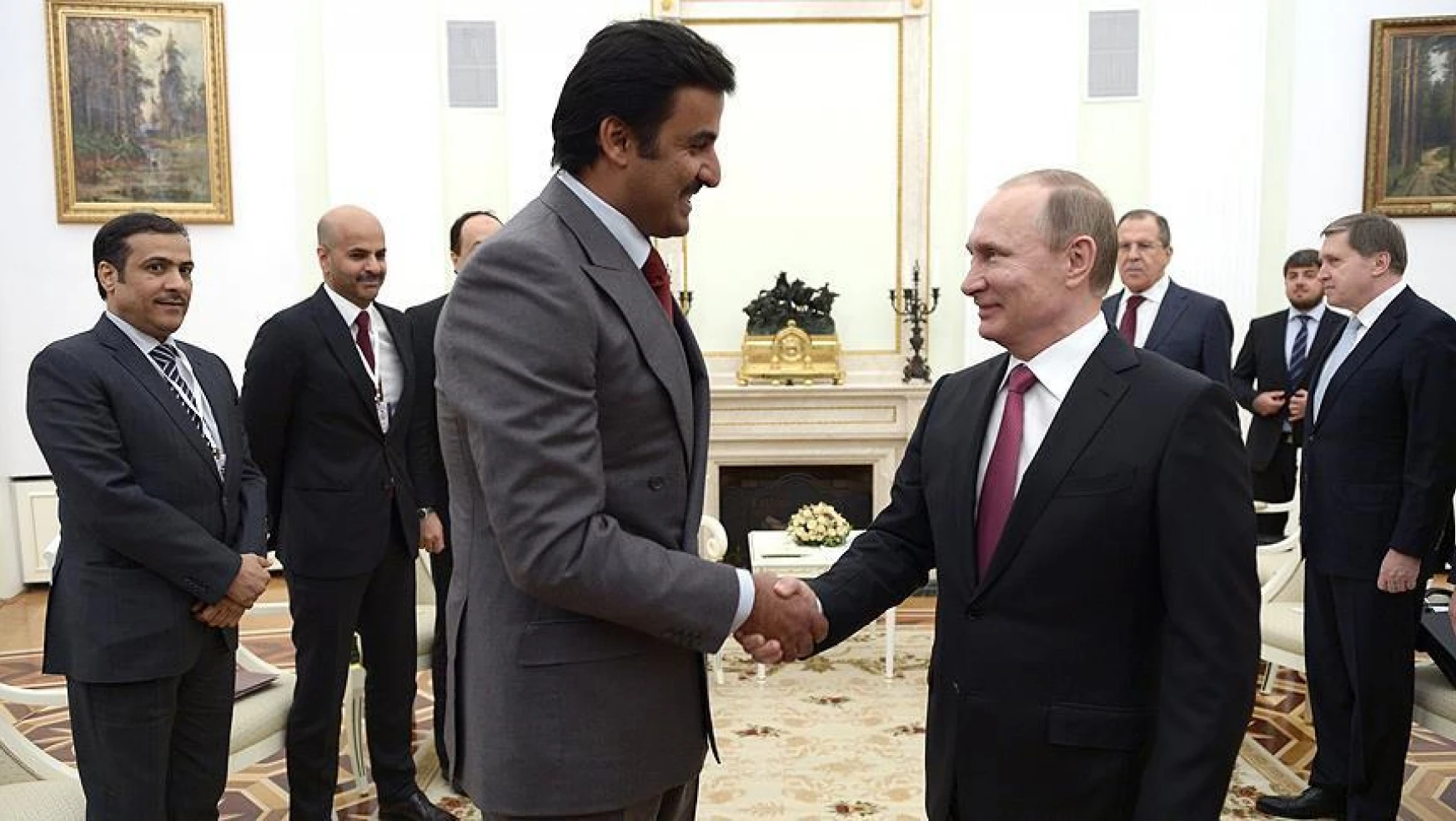 Katar Emiri Al Sani Putin ile bir araya geldi