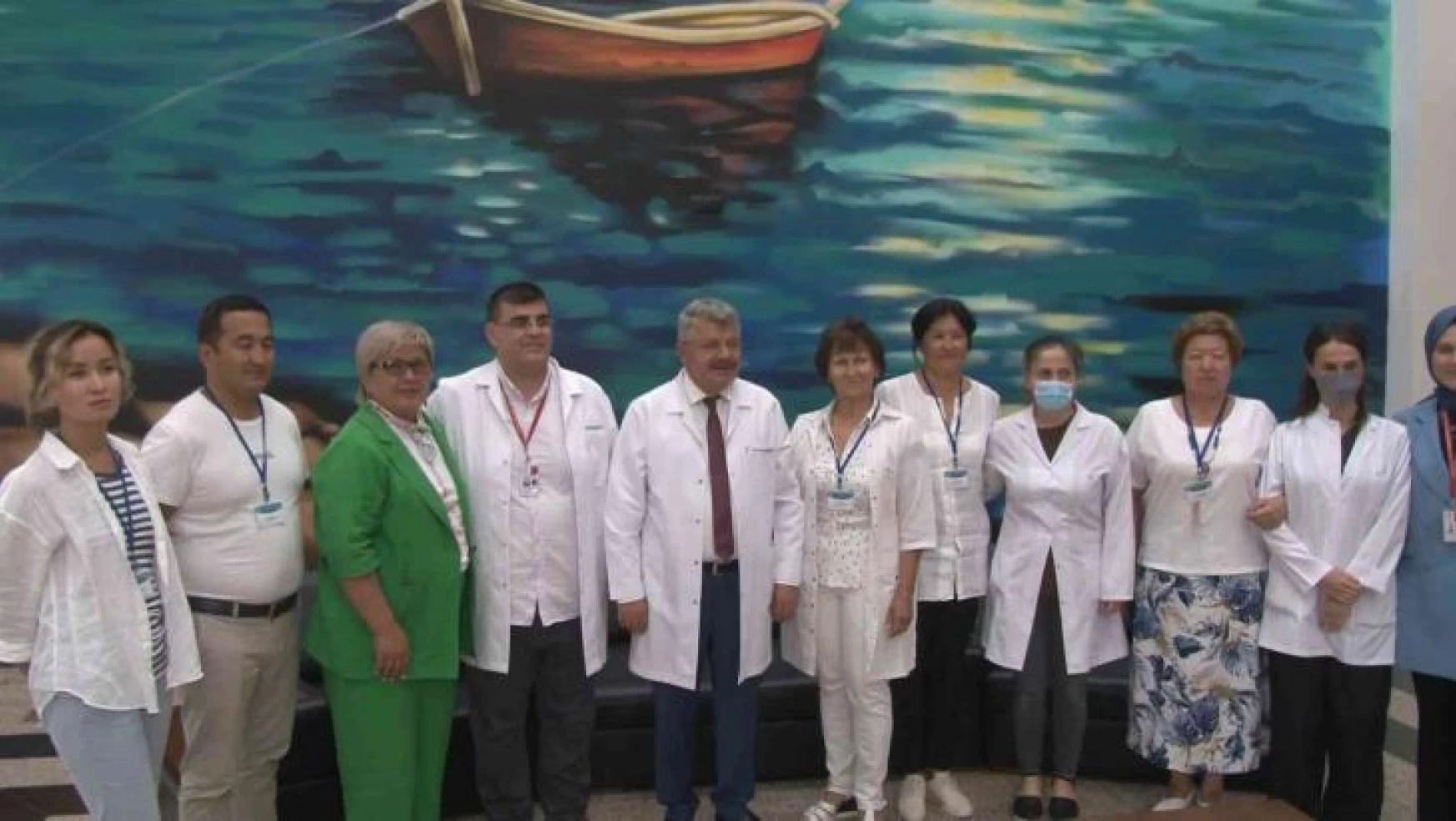 Kazakistanlı hekimler, Türkiye'de aldıkları eğitim sonrası sertifikalarına kavuştu