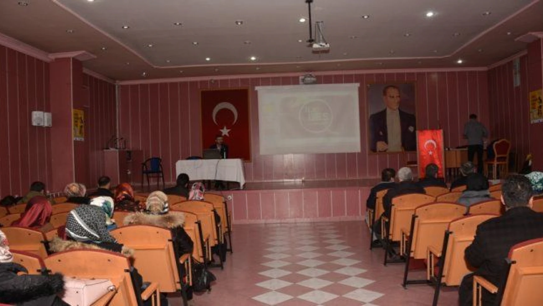 Kırıkkale'de Ufka Yolculuk bilgilendirme semineri düzenlendi