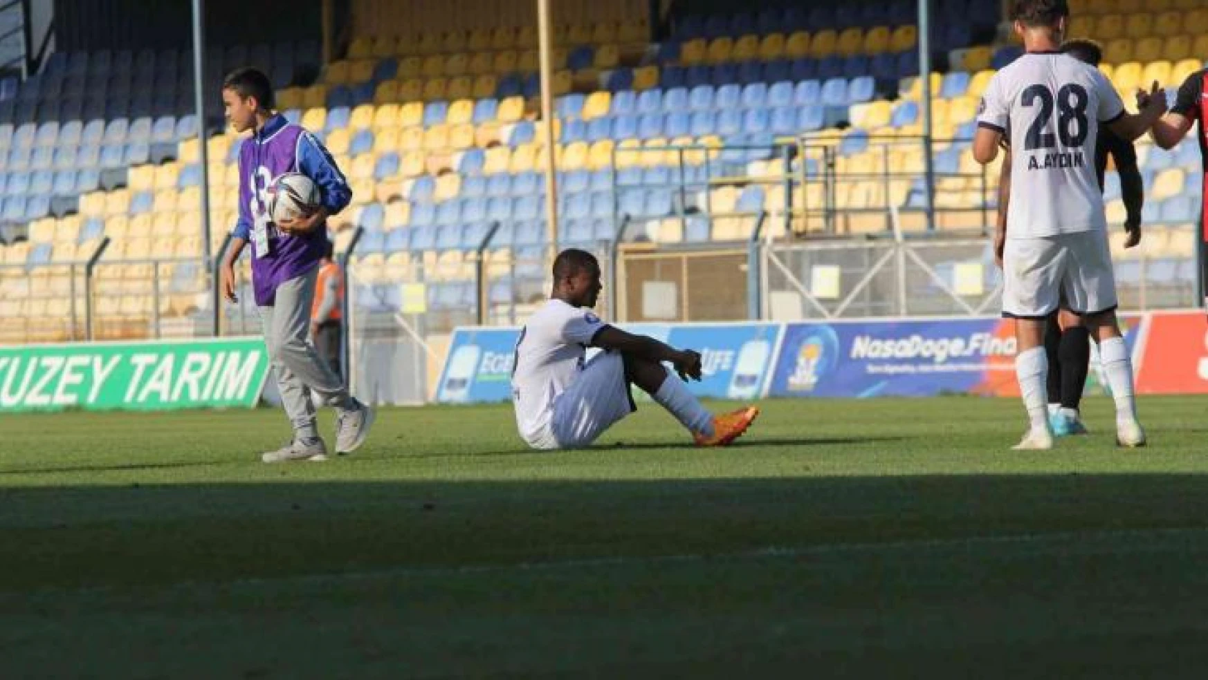 Menemenspor, 2. Lig'e düştü futbolcular üzüntü yaşadı