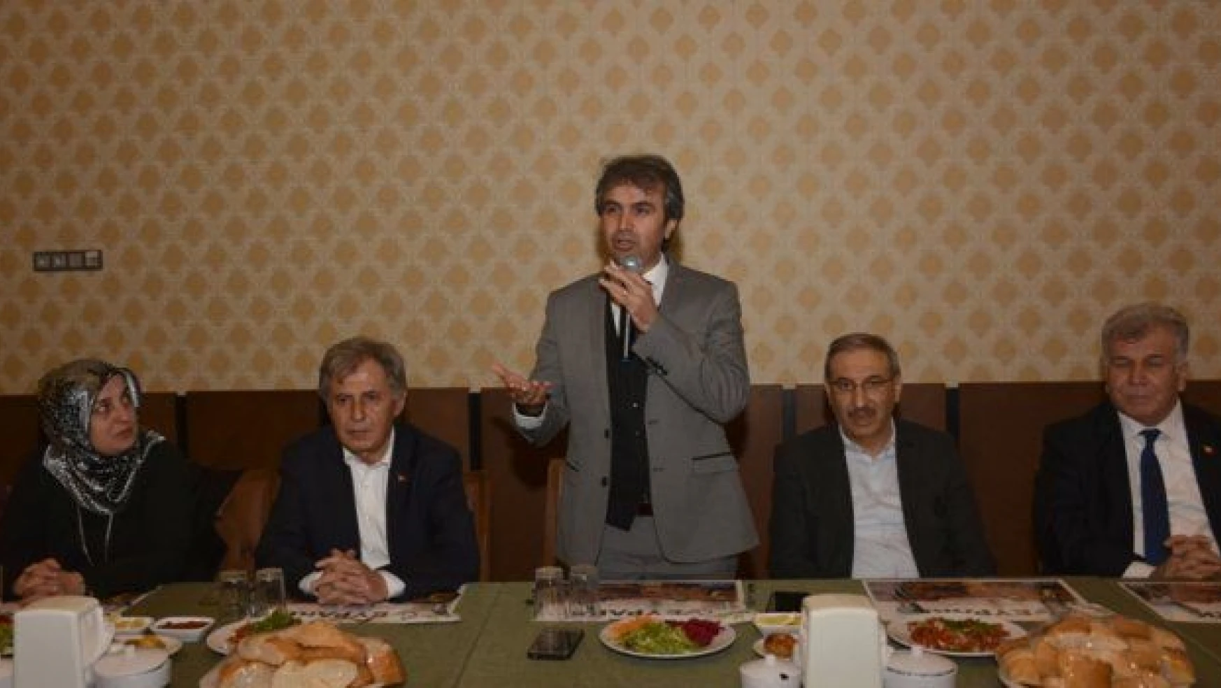 Milli Eğitim Müdürü Çetin'e veda yemeği düzenlendi