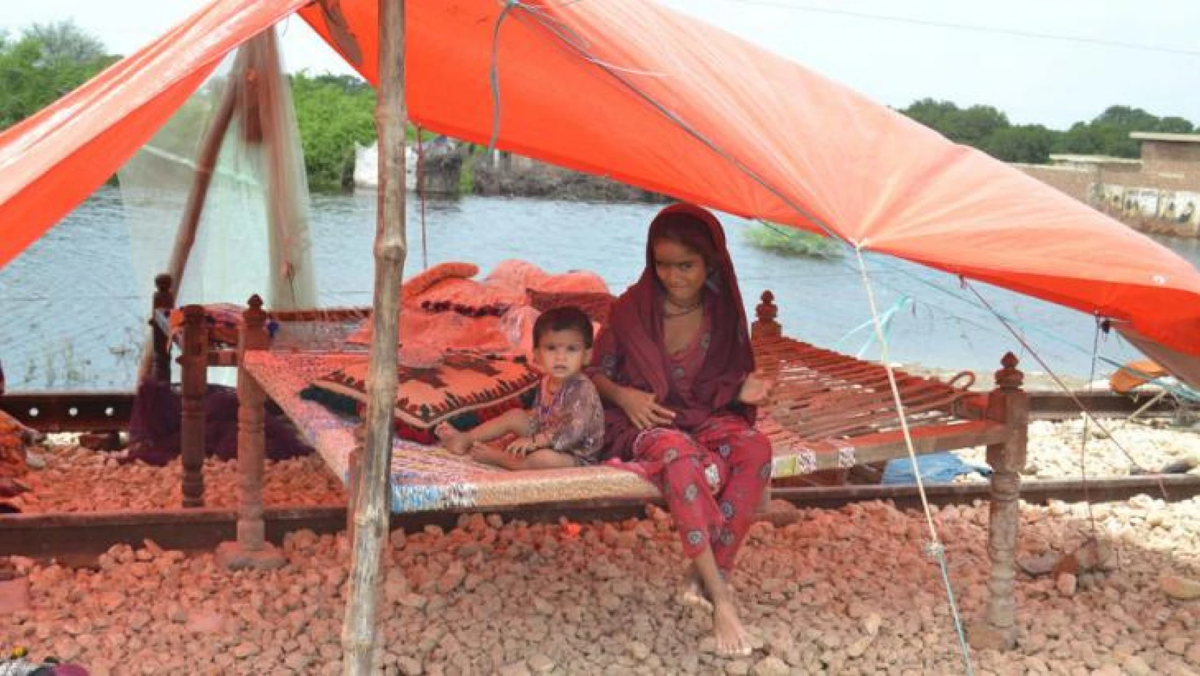 Pakistan'daki sel felaketinde can kaybı bin 61'e yükseldi