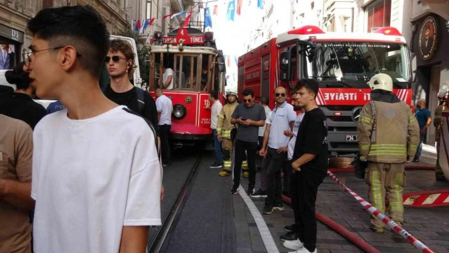Taksim'de otelde yangın