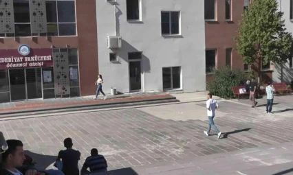 Çankırı'da KPSS heyecanı: Sınav binasına koşarak girdiler