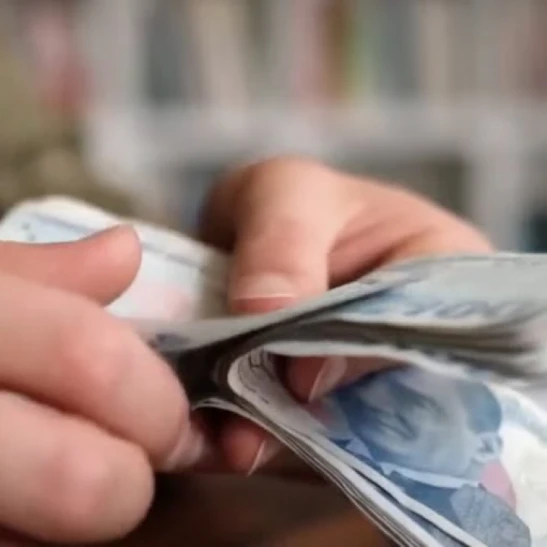 'Görevdeki memurlara da bayram ikramiyesi verilmeli'