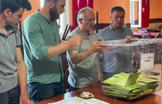 '16 milyon emekli, torununun kursağından çalanlara sandıkta gösterecek'