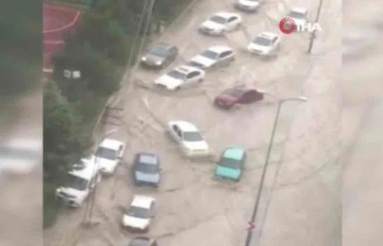 Ankara'da yollar dereye döndü