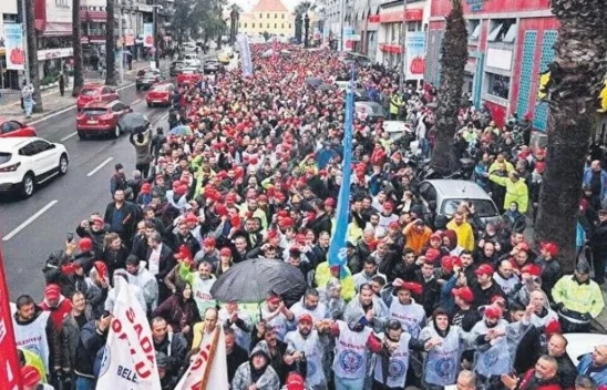 İzmir Büyükşehir Belediyesinde 6 bin işçi iş bırakıyor