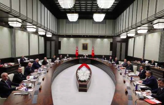 Kabine bu gece değişiyor mu?