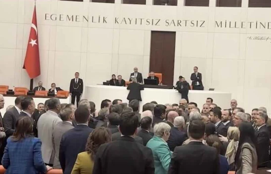 Kavga nedeniyle emekli bayram ikramiyesi düzenlemesi haftaya kaldı