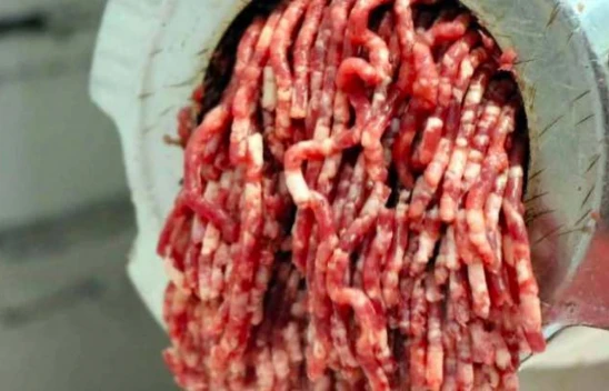 '6 yılda emeklinin sofrasından tam 18 kilo kıymayı çaldılar'