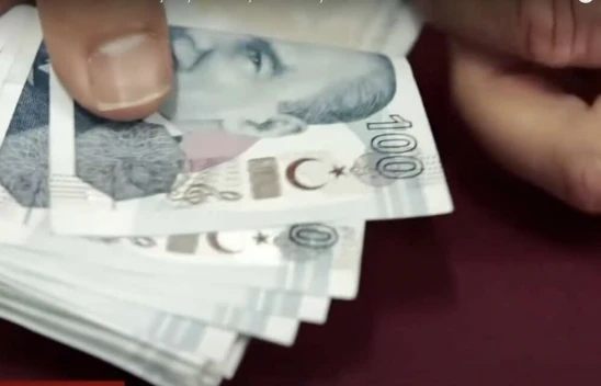 Özgür Özel'den asgari ücret tepkisi: Hezimeti yaşatmış, sefalet ücretini dayatmışlardır