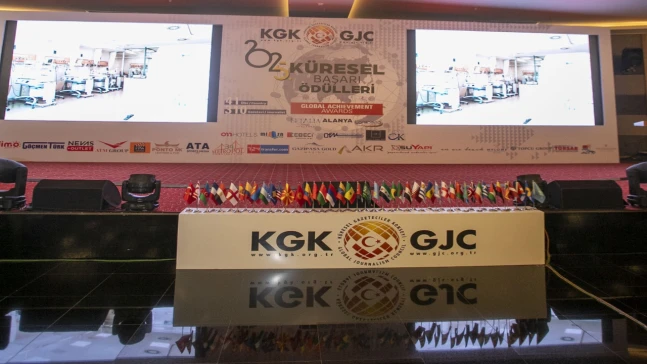 Basın diplomasisinin kalbi Alanya'da attı: Küresel Başarı ve İsmail Gaspıralı Onur Ödülleri sahiplerini buldu