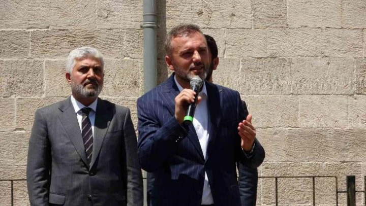 AK Parti Genel Başkan Yardımcısı Kandemir: 'HDP'yi masanın altına saklamışlar'