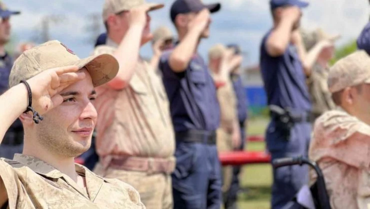 1 günlük asker oldular