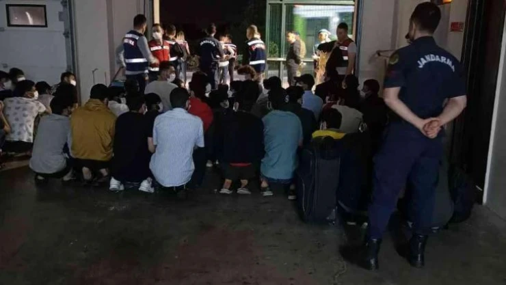 117 düzensiz göçmen ülkelerine gönderildi