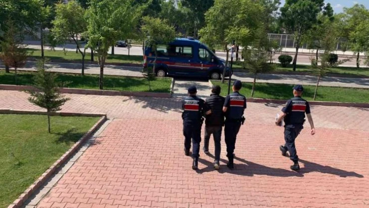 13 yıl hapis cezası olan hırsız jandarmanın operasyonuyla yakalandı