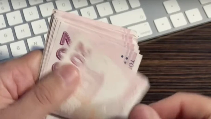 17 milyon emekliyi ilgilendiriyor: Bayram ikramiyesi zammı muamma