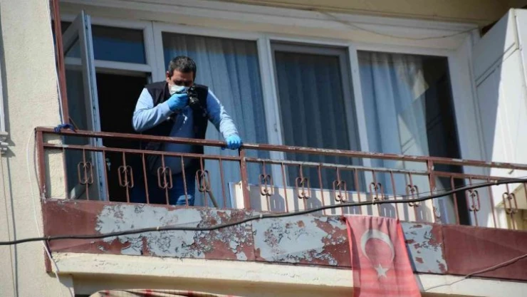 2. kattaki evinin balkonundan düşen kişi yaralandı