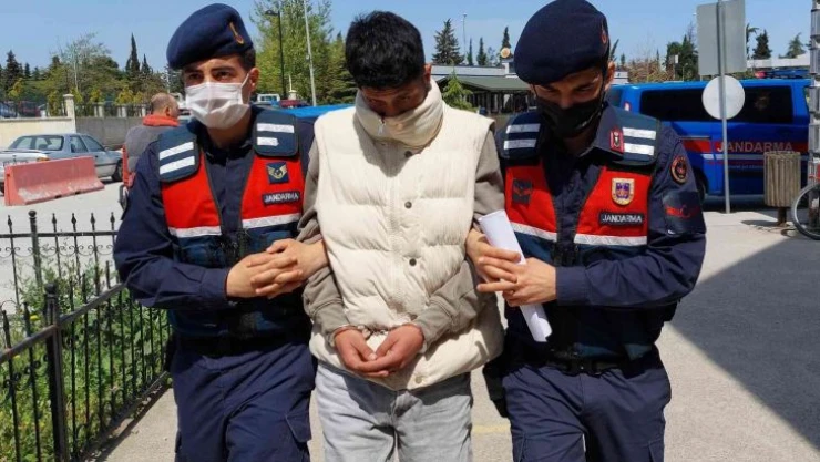 25 paket uyuşturucuyla yakalandı