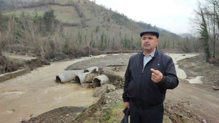 250 nüfuslu köy halkı geceyi sel korkusuyla ayakta geçirdi