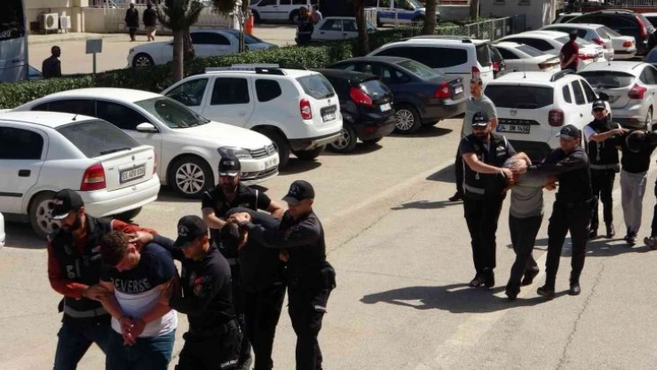 Adana'da cinayet soruşturmasına 3 tutuklama