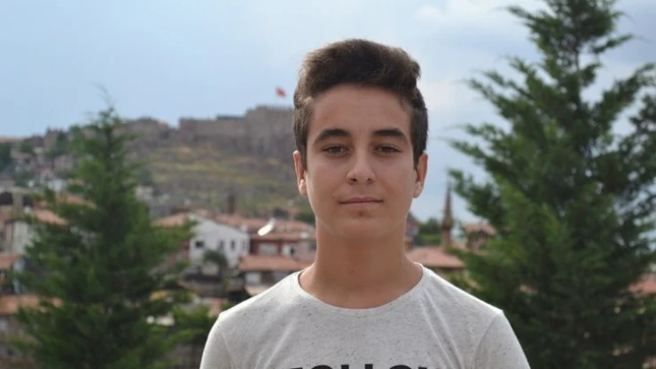 Ağabey sabah işe gitmeyen kardeşini evde ölü buldu