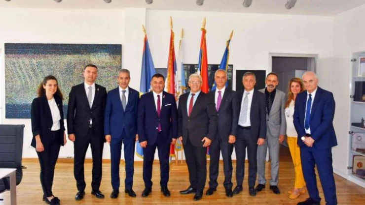 Alanya ve Sırbıstan'ın Novi Sad kenti arasında işbirliği antlaşması imzalandı