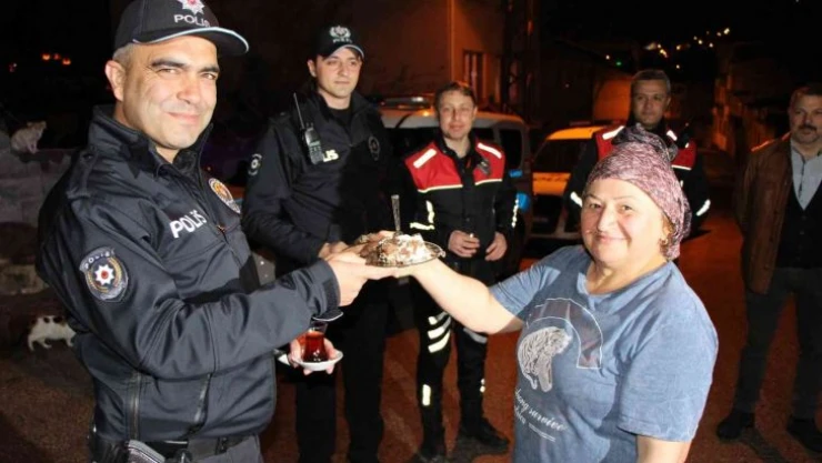 Amasya'da kavga ihbarına gelen polislere sürpriz yaptılar