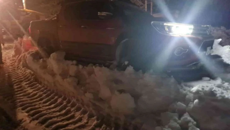 Ankara'da yaylada mahsur kalan 4 kişilik aile 9 saat sonra kurtarıldı