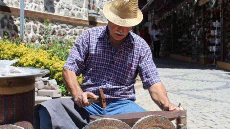 Ankara Kalesi ziyaretçi akınına uğruyor