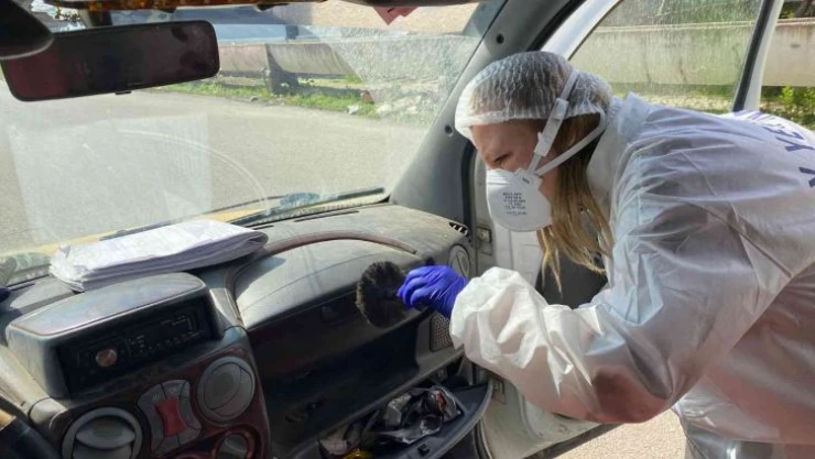 Antalya'da kadın jandarma olay yeri uzmanı iz peşinde