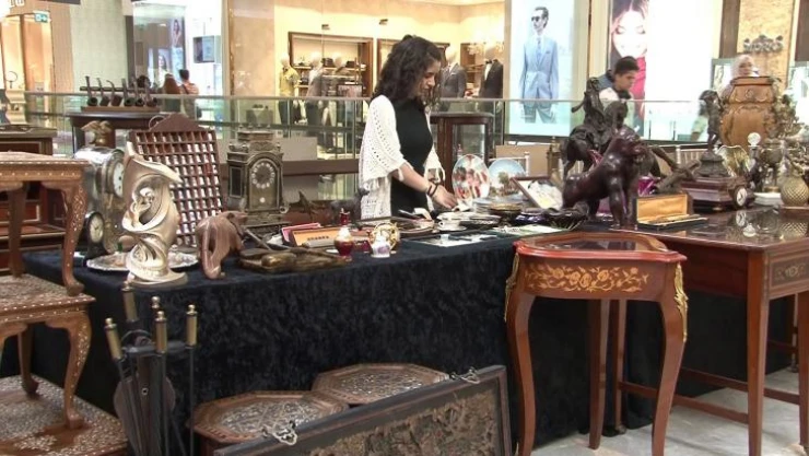 Antika severler, geçmişle Antika Pazarı'nın stantlarında buluştu