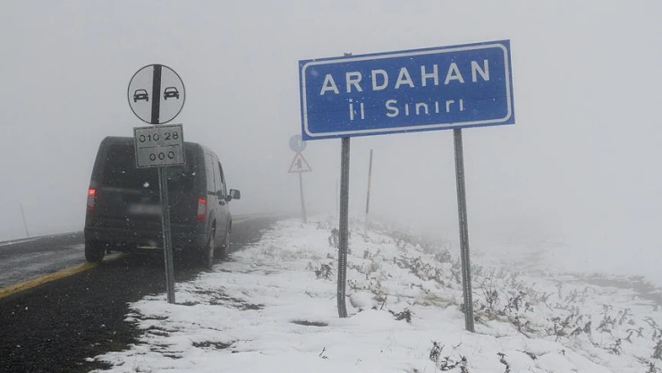 Ardahan'da ve Rize'de eğitime yağış engeli