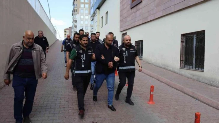 Baba ve oğullarından 100 milyon TL'lik vurgun